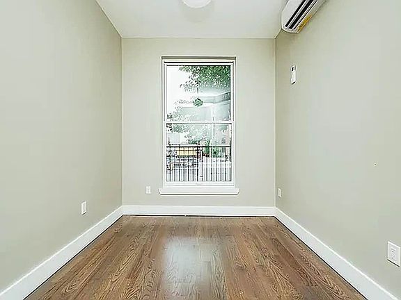 4th image of 13 Palmetto St #2A