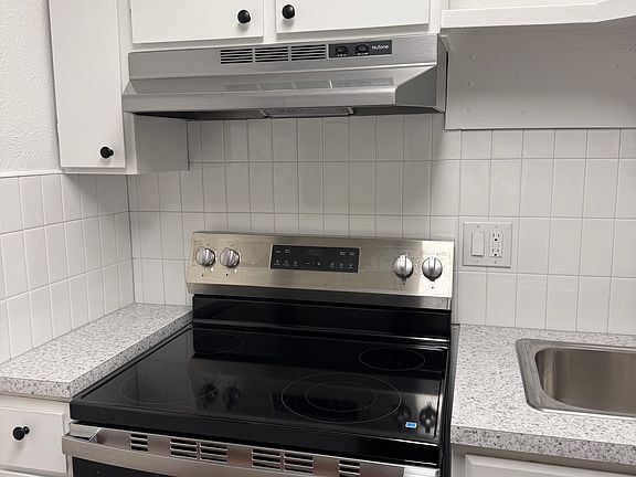 3rd image of 1900 Canyon Blvd APT 103