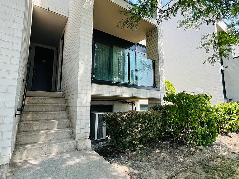 138 Widdicombe Hill Blvd #701 — Photo 3