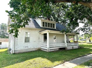 103 N William St, Perry, IL 62362