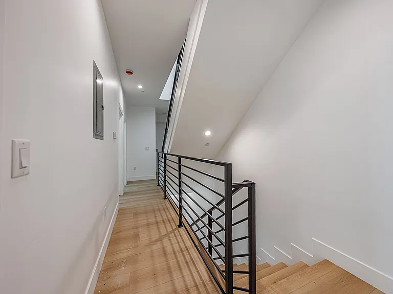 5187 W 21st St — Photo 24