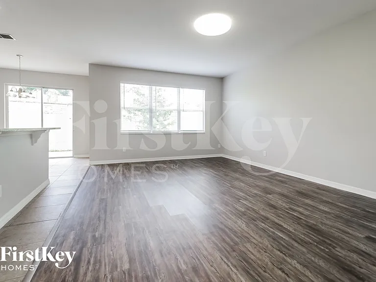 2796 Grassmoor Loop — Photo 4
