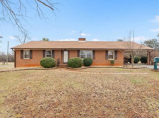 1730 Redfields Rd, Appomattox, VA 24522