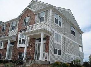 2810 Neubauer Cir, Lindenhurst, IL 60046