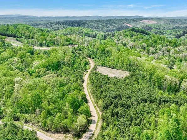 655 Lookout Valley Trl, Talking Rock, GA 30175