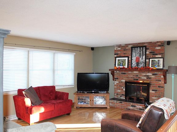 Living Rooom/gas fireplace