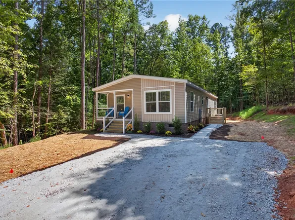 107 Marietta Dr, Westminster, SC 29693