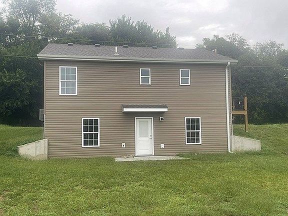 5th image of 1512 Moss St