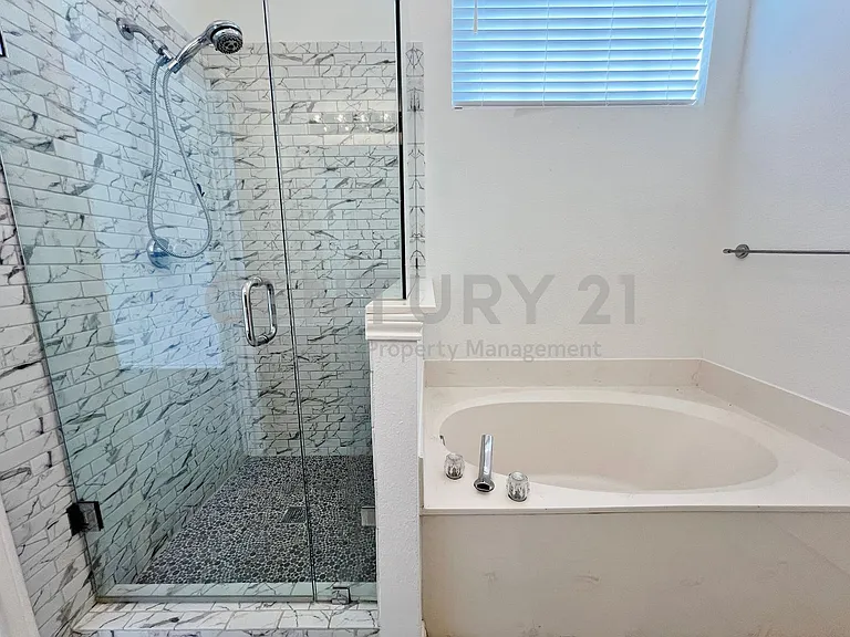 7800 Lancelot Rd — Photo 14