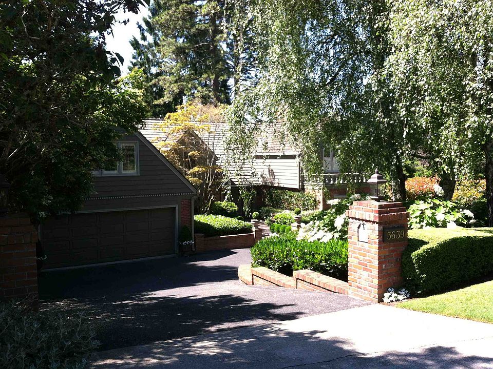2nd image of 5639 NE Keswick Dr