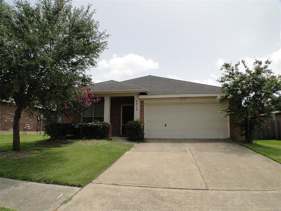 1st image of 3010 Sunset Park Dr