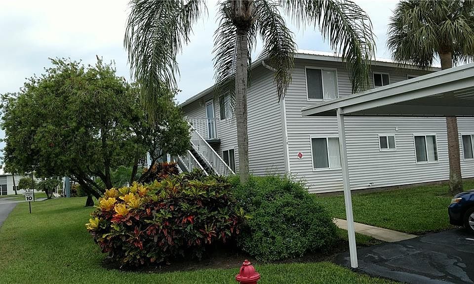 1st image of 117 SE Village Dr #117