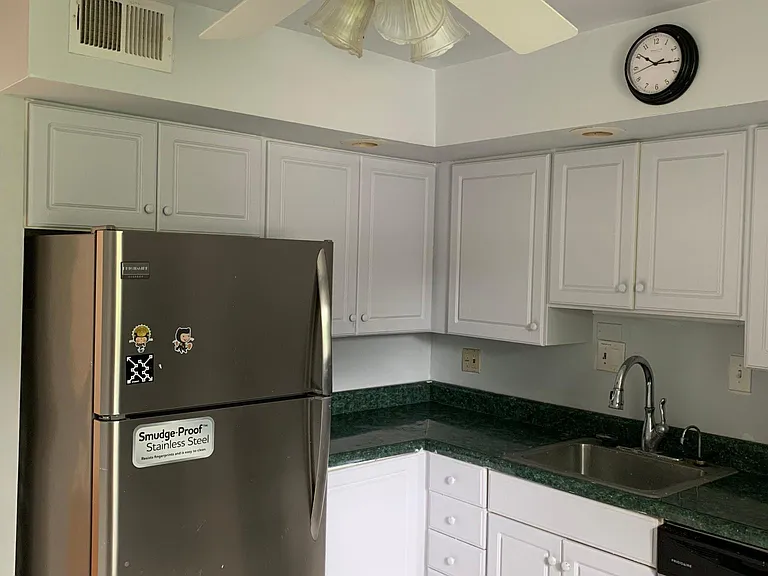 8529 Everett Ave — Photo 7