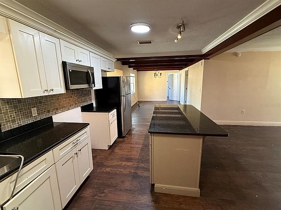 5th image of 4213 Seybold Ave