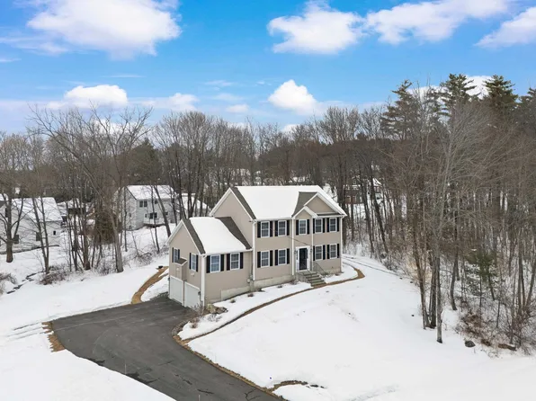 9 Maple Avenue, Goffstown, NH 03045