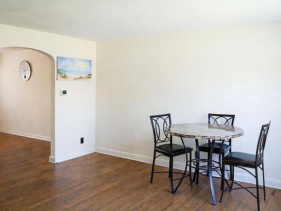 4th image of 221 Medwick Garth E