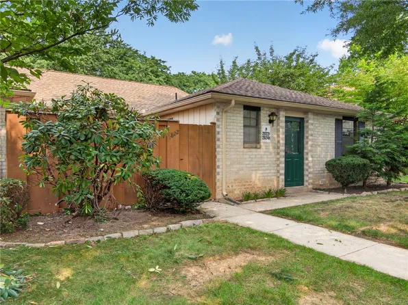 2822 Whitemarsh Pl, Macungie, PA 18062