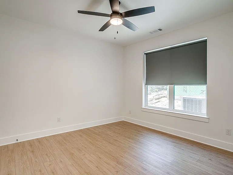 2341 Benbrook Blvd — Photo 45