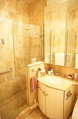 Rented by REGII | media 57