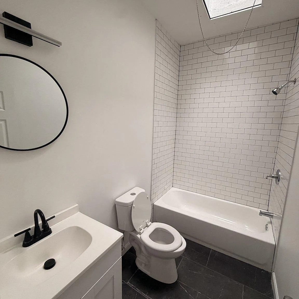 2 bed, 1.0 bath, 1288 sqft, $1,450 — Photo 2