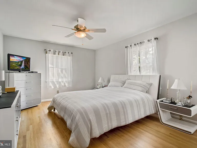 9504 Wadsworth Dr — Photo 20