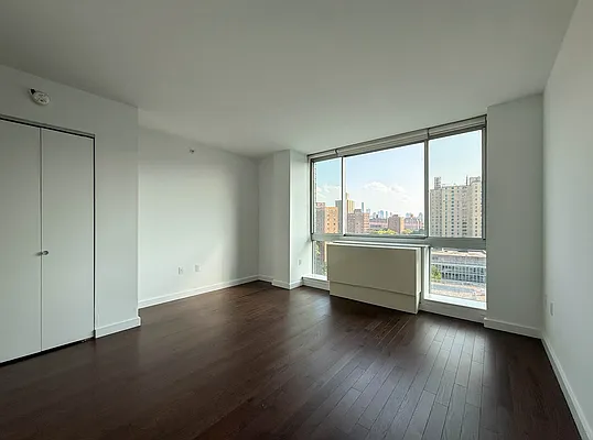 Rented by Kahen Properties | media 2