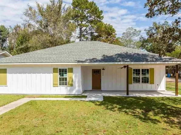 303 Pinoak St #A, Denham Springs, LA 70726