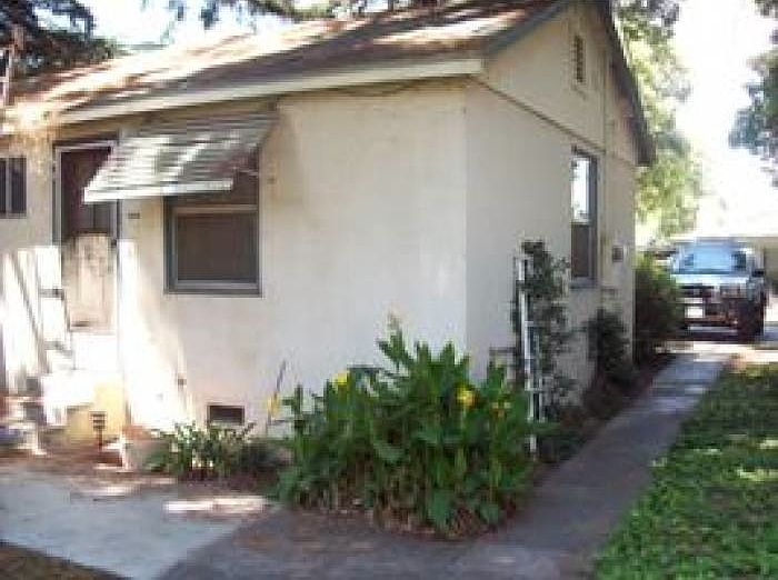 1st image of 111 E Canal Dr