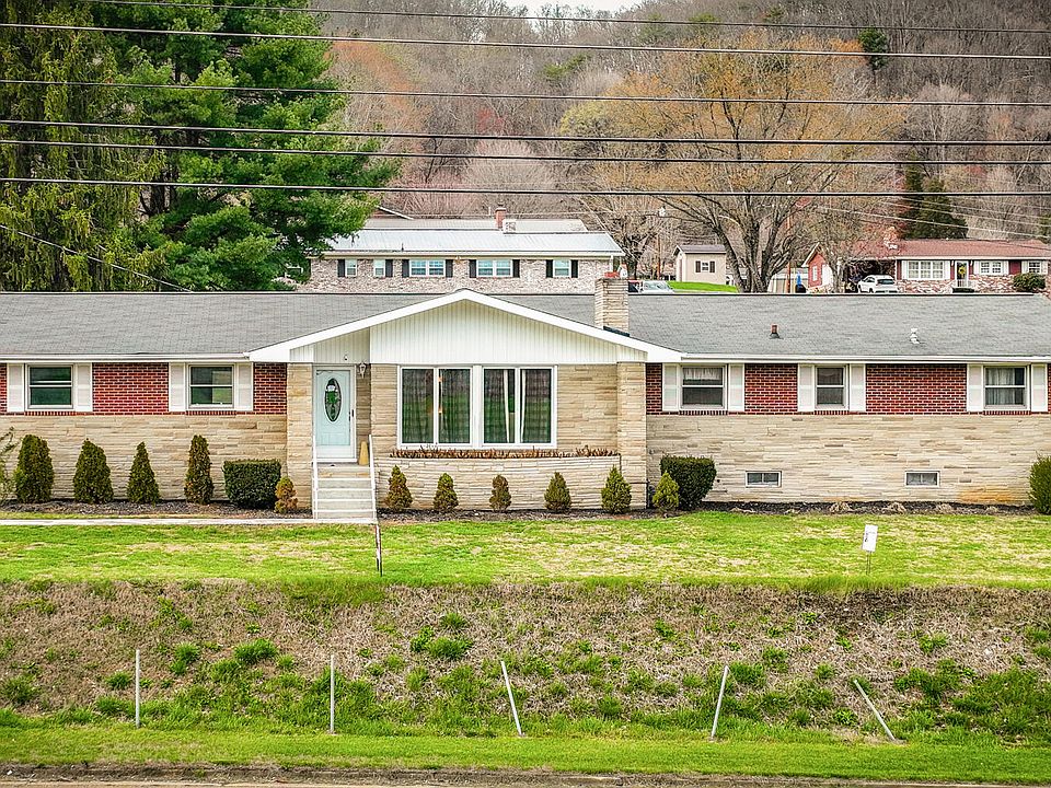1st image of 304 Russell Dr