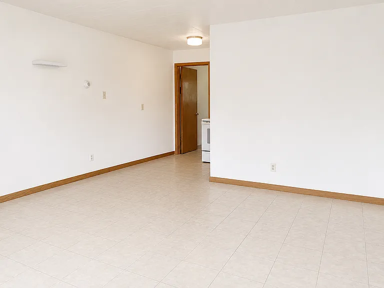 535 N Main St #6 — Photo 3