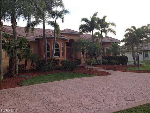 2nd image of 8671 Belle Meade Dr