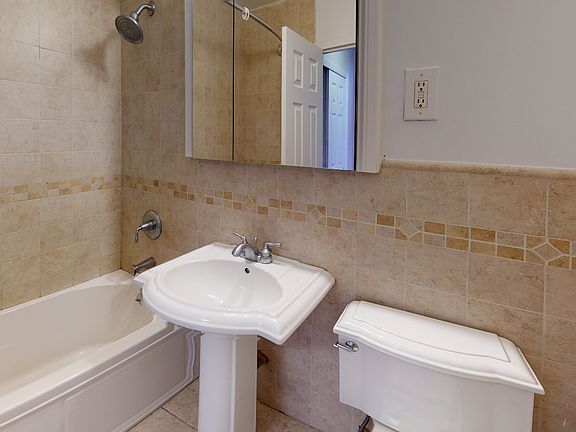 5th image of 70 W 93rd St #706E