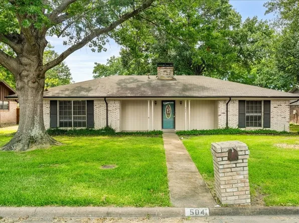 504 Deer Dr, Greenville, TX 75402