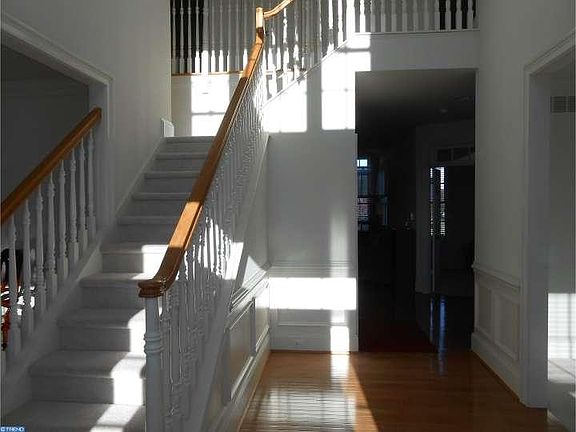 2nd image of 413 Georgiana Dr