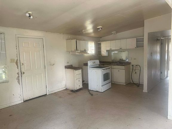 4th image of 3307 Rose St