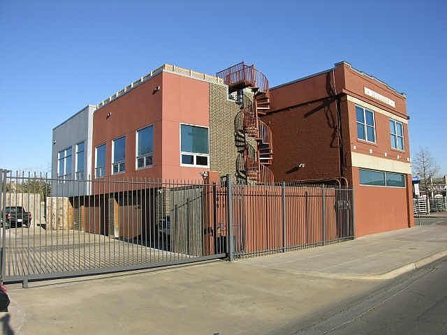 1st image of 616 S Harwood St