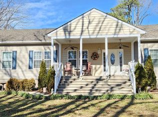 653 Eastern View Rd, Dunnsville, VA 22454