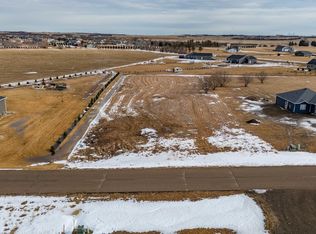 921 Apple Ridge Rd, Menoken, ND 58558