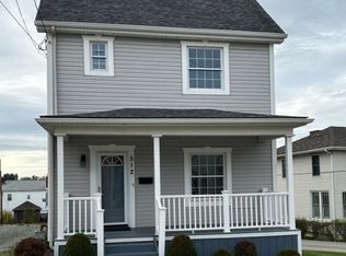 512 6th St, Irwin, PA 15642