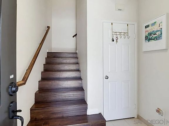 2nd image of 1523 Laurel Grove Dr Unit 1