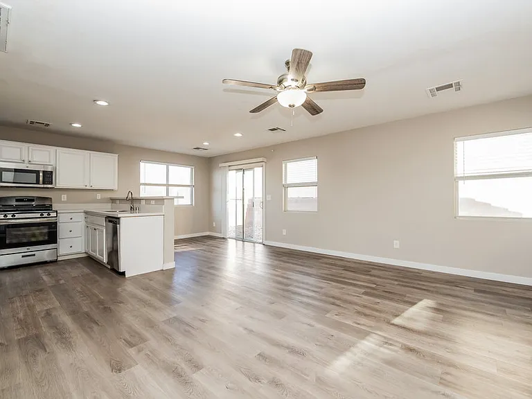8325 New Leaf Ave — Photo 4