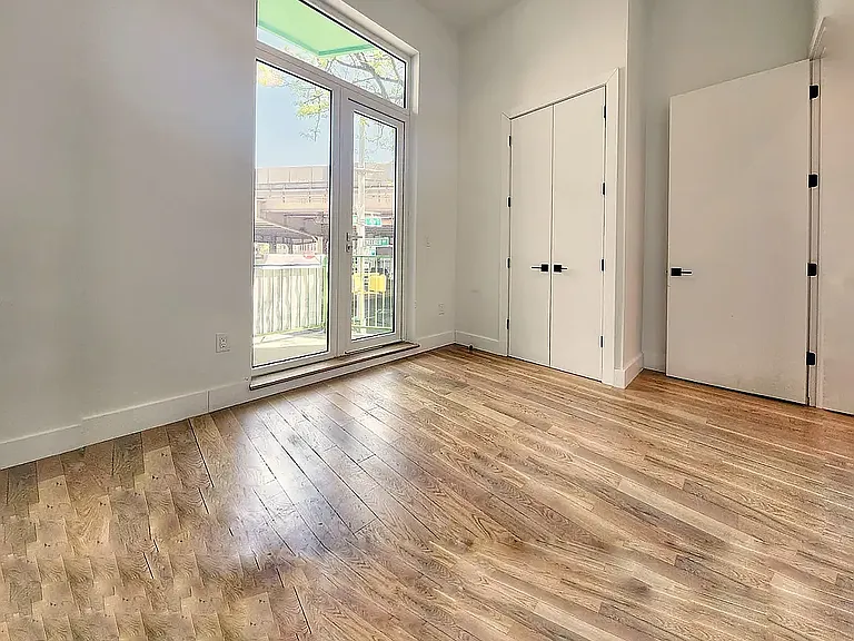 391 Meeker Ave #2D — Photo 8