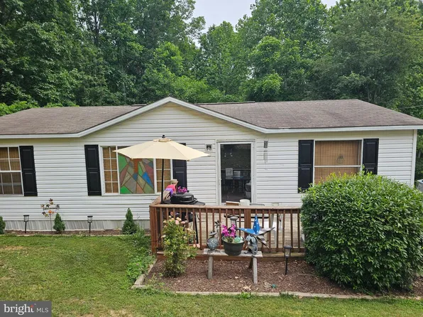 1156 Aa Rogers Rd, Augusta, WV 26704