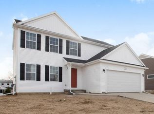 9227 Bigleaf Dr, West Olive, MI