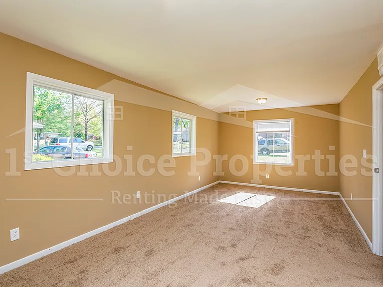 1332 Lake Ln NE — Photo 19