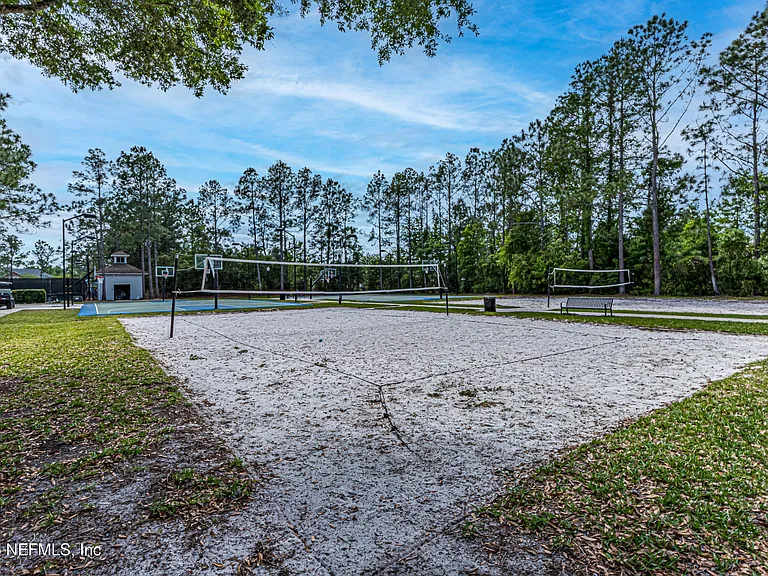 1630 Vineland Cir #B — Photo 37