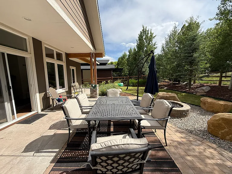 403 Estancia Loop — Photo 25