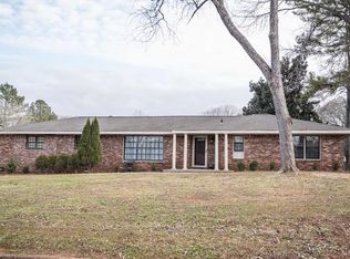 807 Tipton Dr, Tuscumbia, AL 35674