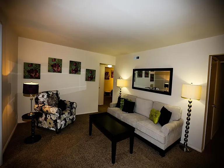 Cherry Creek Apartments — Photo 19