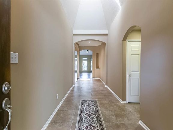3rd image of 7814 Foster Brook Ln